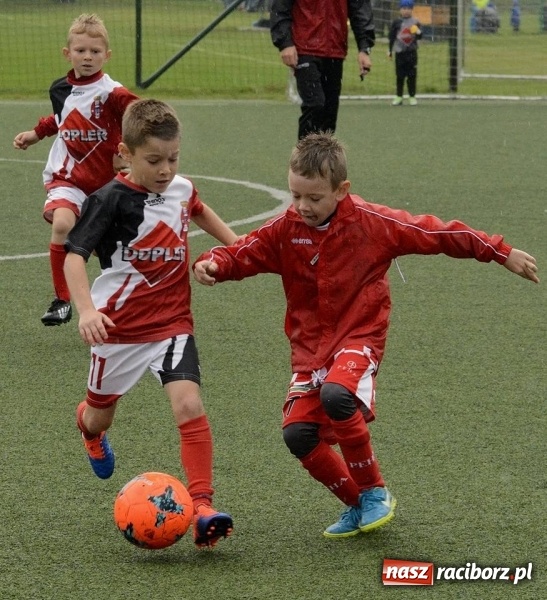 Zdjęcie w galerii na portalu naszraciborz.pl: Żaki Młodsze Tworkowa wygrały Ligę Europy w czasie turnieju Tychy Cup 2017 wiadomości z regionu