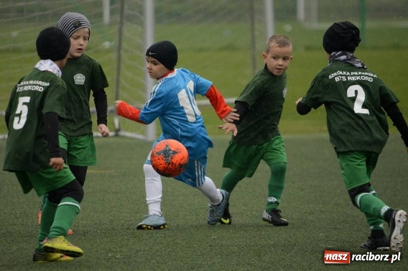 Zdjęcie w galerii na portalu naszraciborz.pl: Żaki Młodsze Tworkowa wygrały Ligę Europy w czasie turnieju Tychy Cup 2017 wiadomości z regionu