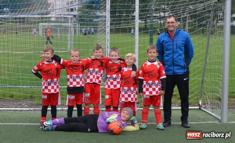 Zdjęcie w galerii na portalu naszraciborz.pl: Żaki Młodsze Tworkowa wygrały Ligę Europy w czasie turnieju Tychy Cup 2017 wiadomości z regionu