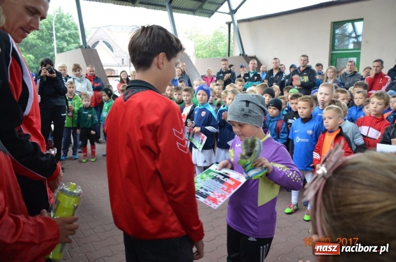 Zdjęcie w galerii na portalu naszraciborz.pl: Żaki Młodsze Tworkowa wygrały Ligę Europy w czasie turnieju Tychy Cup 2017 wiadomości z regionu