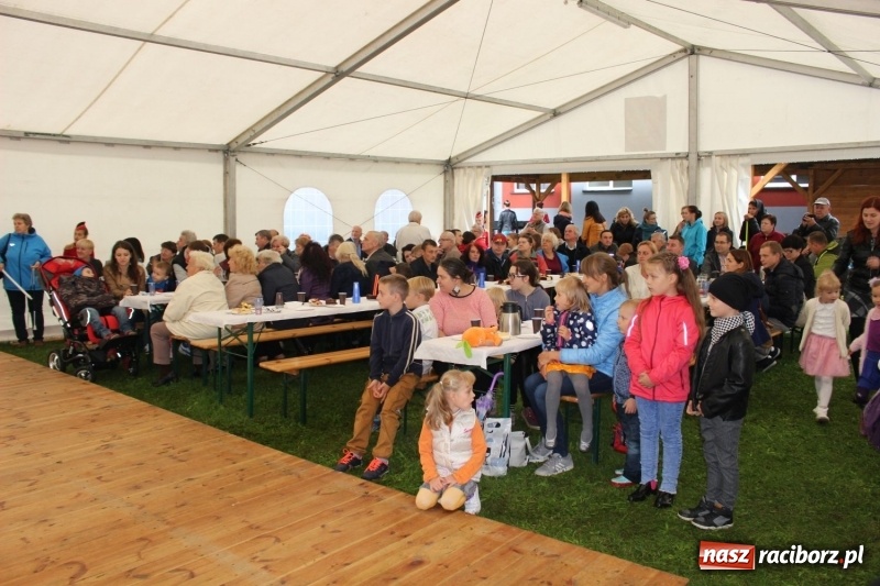 Zdjęcie w galerii na portalu naszraciborz.pl: Z sercem na dłoni. Kobiety Aktywne z Nędzy integrują mieszkańców wiadomości z regionu