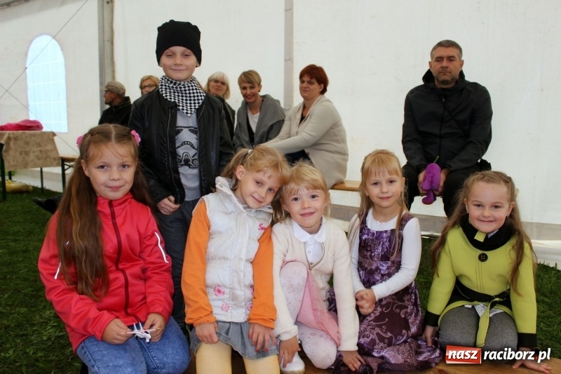 Zdjęcie w galerii na portalu naszraciborz.pl: Z sercem na dłoni. Kobiety Aktywne z Nędzy integrują mieszkańców wiadomości z regionu