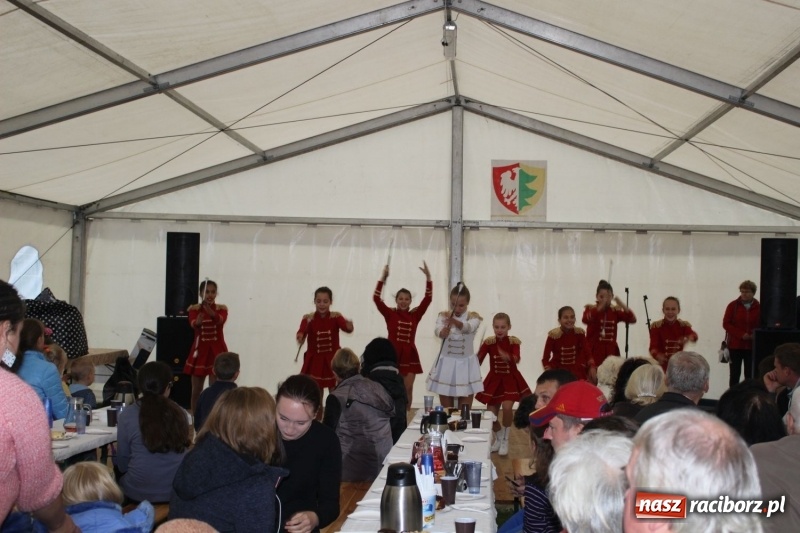 Zdjęcie w galerii na portalu naszraciborz.pl: Z sercem na dłoni. Kobiety Aktywne z Nędzy integrują mieszkańców wiadomości z regionu