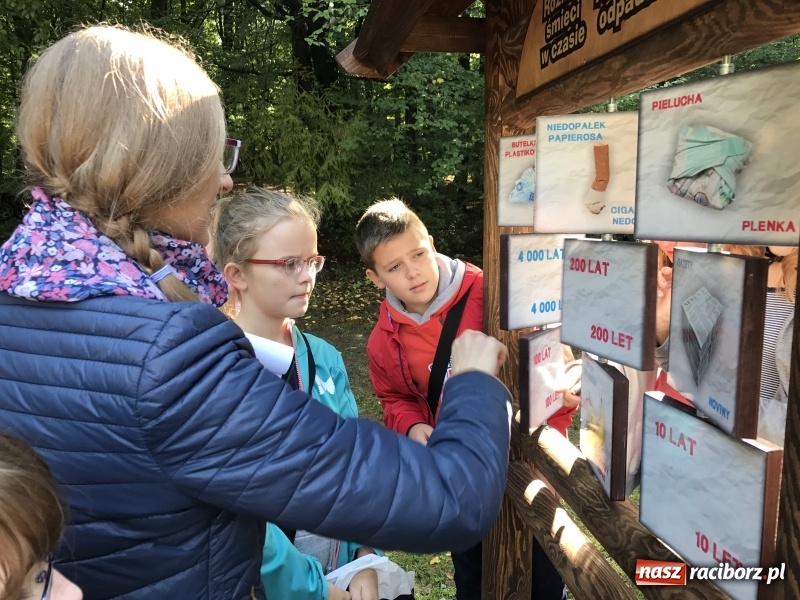 Zdjęcie w galerii na portalu naszraciborz.pl: W lesie Obora otwarto Zieloną Klasę. Sporo atrakcji dla najmłodszych wiadomości z regionu