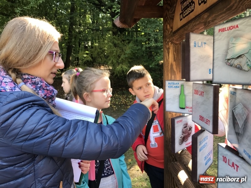 Zdjęcie w galerii na portalu naszraciborz.pl: W lesie Obora otwarto Zieloną Klasę. Sporo atrakcji dla najmłodszych wiadomości z regionu