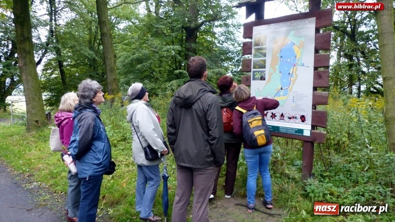 Zdjęcie w galerii na portalu naszraciborz.pl: Raciborska biblioteka zorganizowała spacer po Łężczoku w ramach Europejskich Dni Dziedzictwa wiadomości z regionu