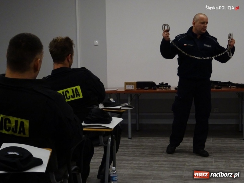 Zdjęcie w galerii na portalu naszraciborz.pl: Śląska policja sprawdza rezerwy. Ćwiczenia mobilizacyjne EGIDA-17 wiadomości z regionu