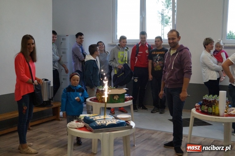 Zdjęcie w galerii na portalu naszraciborz.pl: W Zawadzie Książęcej oficjalnie otwarto ogólnodostępną siłownię wiadomości z regionu