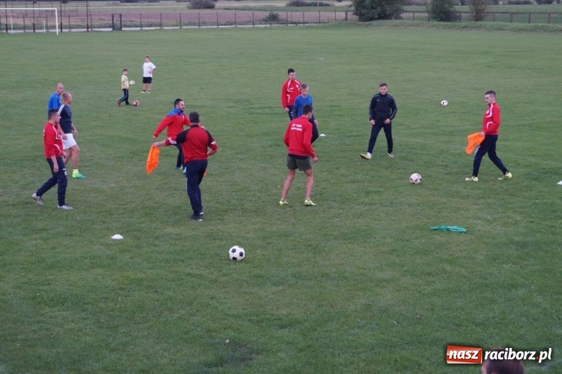 Zdjęcie w galerii na portalu naszraciborz.pl: W Zawadzie Książęcej oficjalnie otwarto ogólnodostępną siłownię wiadomości z regionu