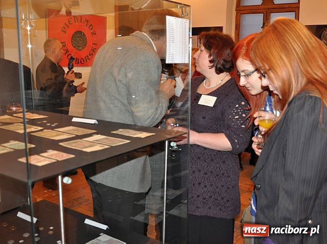 Zdjęcie w galerii na portalu naszraciborz.pl: O monetach i banknotach wiadomości z regionu