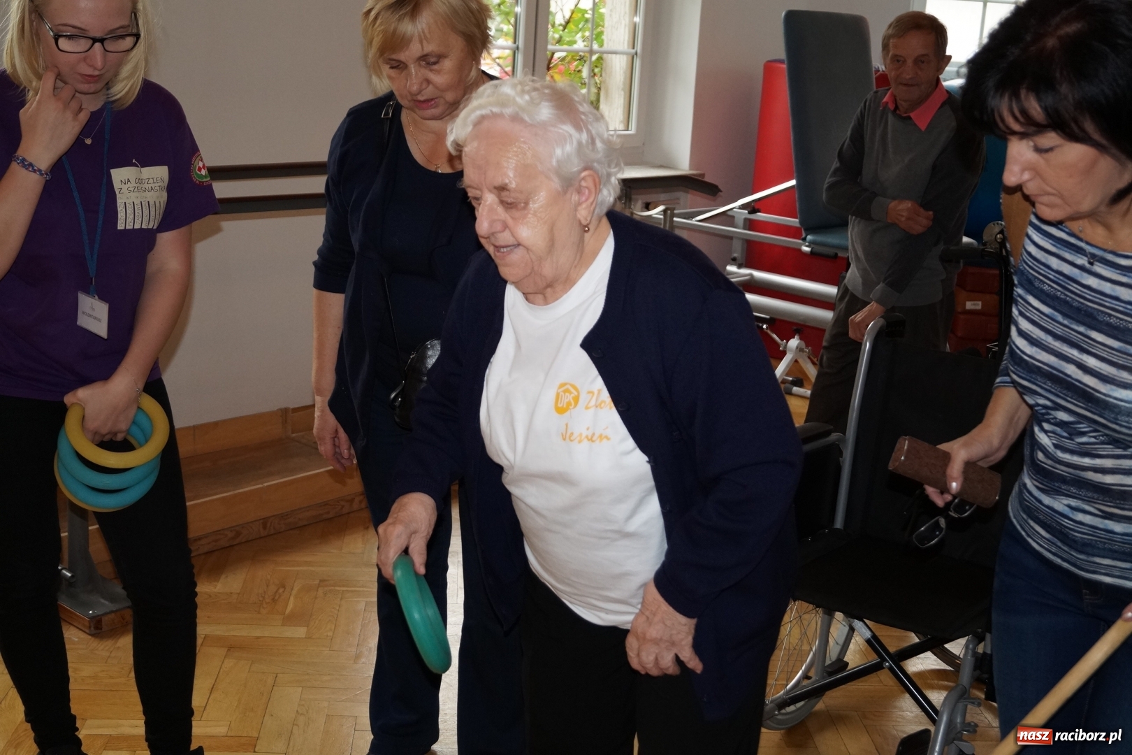 Zdjęcie w galerii na portalu naszraciborz.pl: DPS Złota Jesień na spartakiadzie w Gorzycach wiadomości z regionu