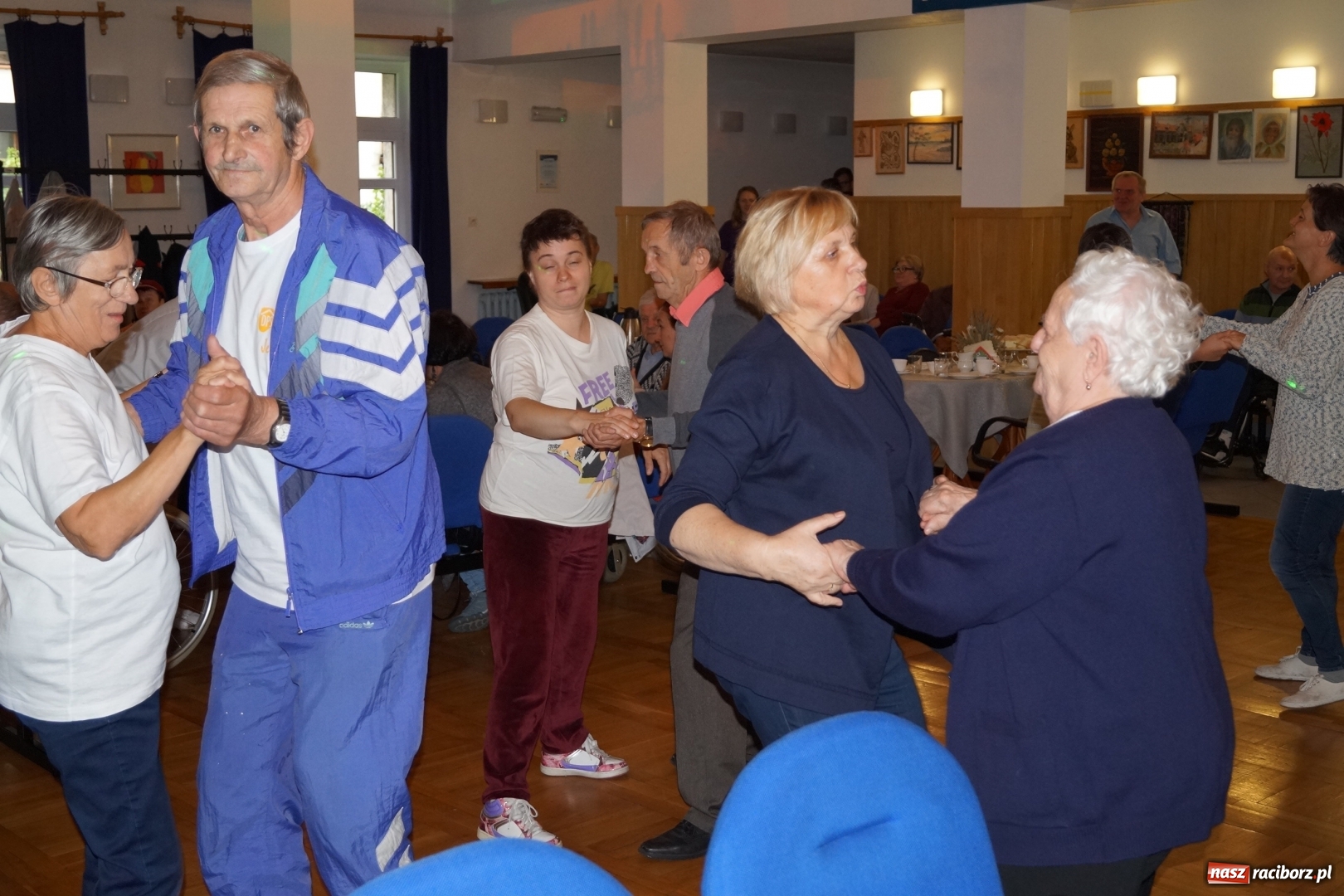 Zdjęcie w galerii na portalu naszraciborz.pl: DPS Złota Jesień na spartakiadzie w Gorzycach wiadomości z regionu