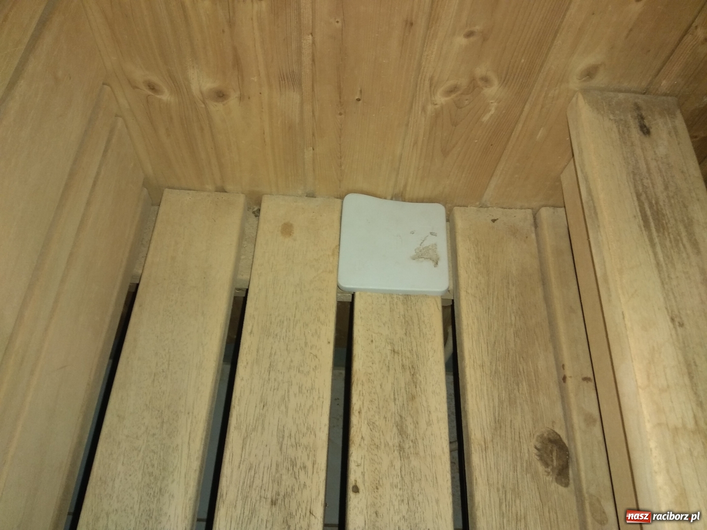 Zdjęcie w galerii na portalu naszraciborz.pl: Zastępca dyrektora OSiR-u pisze do pana Adama w sprawie brzydkiego zapachu w saunie wiadomości z regionu