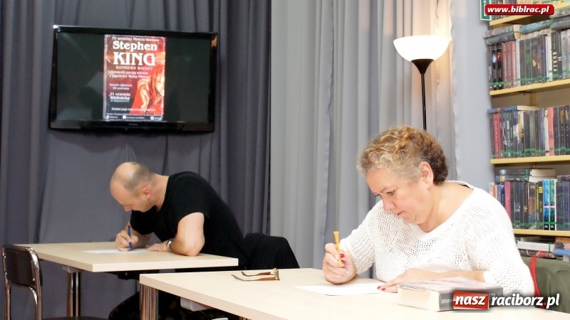Zdjęcie w galerii na portalu naszraciborz.pl: 70. urodziny Stephena Kinga w raciborskiej bibliotece wiadomości z regionu