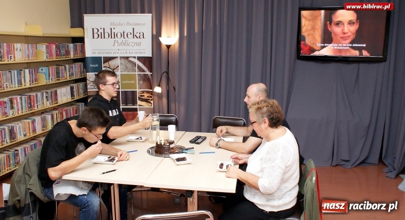 Zdjęcie w galerii na portalu naszraciborz.pl: 70. urodziny Stephena Kinga w raciborskiej bibliotece wiadomości z regionu