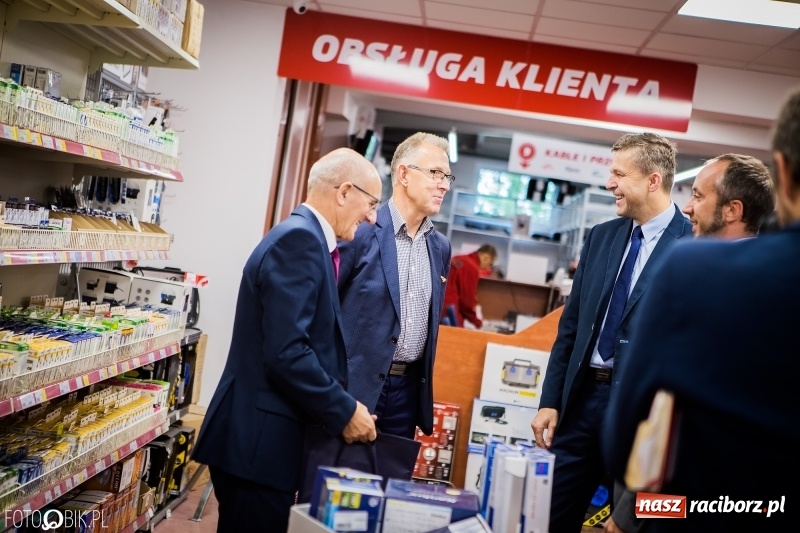 Zdjęcie w galerii na portalu naszraciborz.pl: Hurtownia Elektryczna EL-BIS powróciła w nowej odsłonie wiadomości z regionu