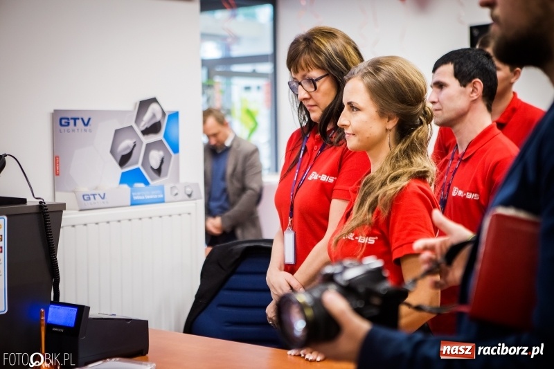 Zdjęcie w galerii na portalu naszraciborz.pl: Hurtownia Elektryczna EL-BIS powróciła w nowej odsłonie wiadomości z regionu