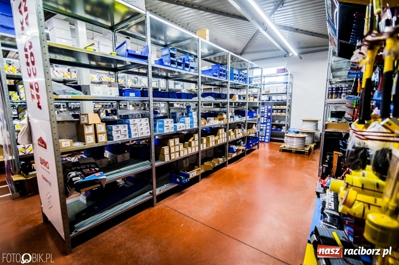 Zdjęcie w galerii na portalu naszraciborz.pl: Hurtownia Elektryczna EL-BIS powróciła w nowej odsłonie wiadomości z regionu