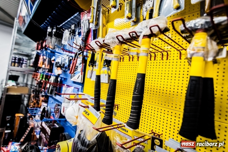 Zdjęcie w galerii na portalu naszraciborz.pl: Hurtownia Elektryczna EL-BIS powróciła w nowej odsłonie wiadomości z regionu