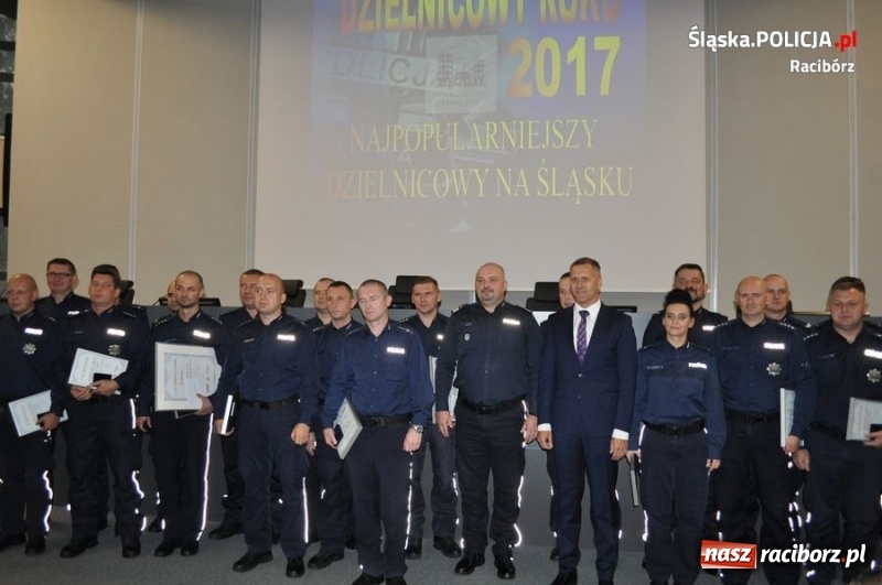 Zdjęcie w galerii na portalu naszraciborz.pl: Aspirant Radosław Rolka z raciborskiej komendy najlepszym dzielnicowym na Śląsku  wiadomości z regionu