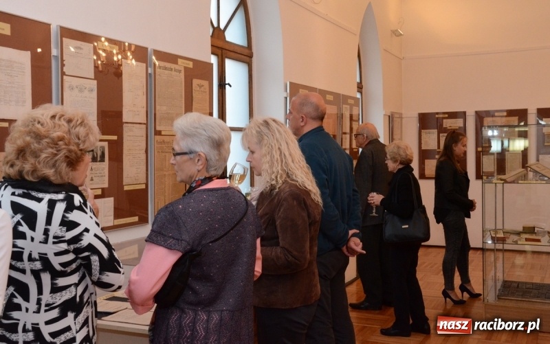 Zdjęcie w galerii na portalu naszraciborz.pl: Historia raciborskiego drukarstwa na nowej wystawie w Muzeum  wiadomości z regionu