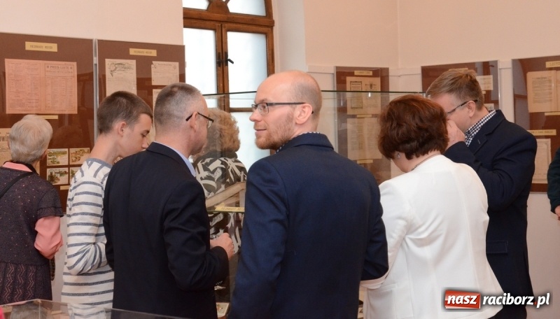 Zdjęcie w galerii na portalu naszraciborz.pl: Historia raciborskiego drukarstwa na nowej wystawie w Muzeum  wiadomości z regionu