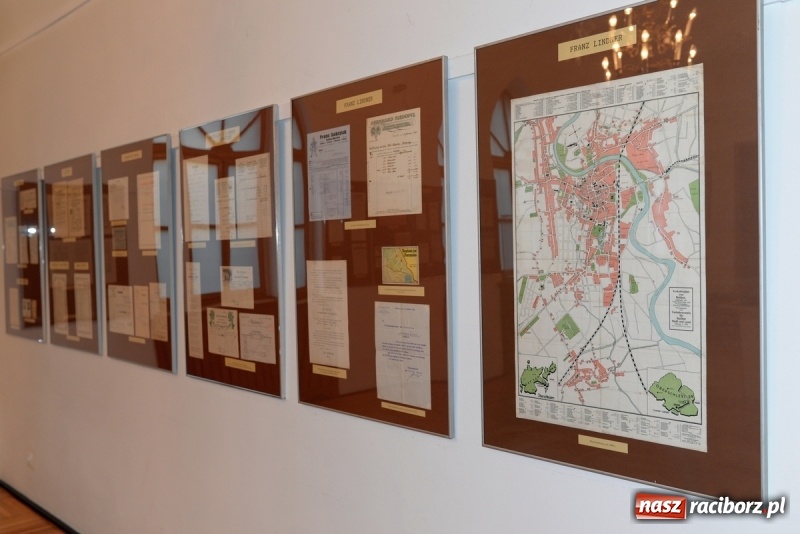 Zdjęcie w galerii na portalu naszraciborz.pl: Historia raciborskiego drukarstwa na nowej wystawie w Muzeum  wiadomości z regionu