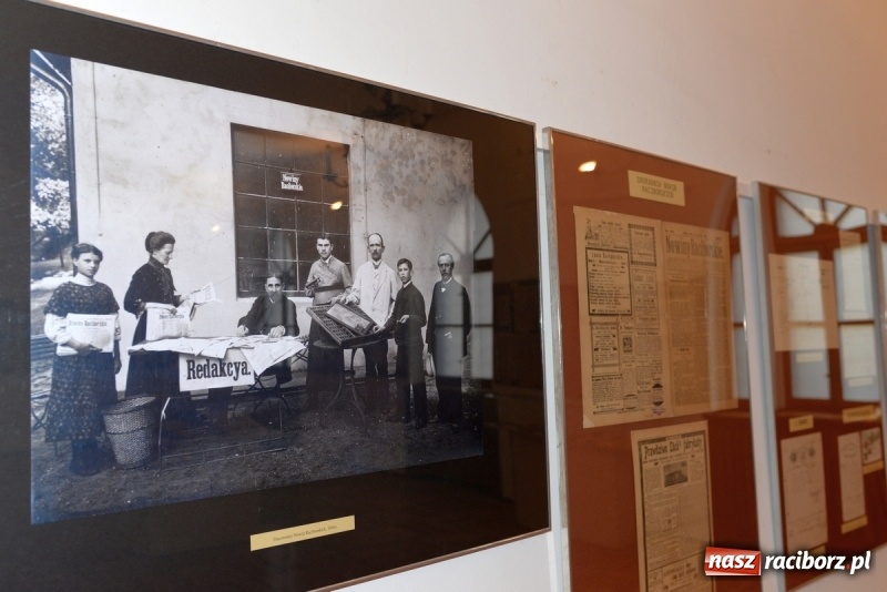 Zdjęcie w galerii na portalu naszraciborz.pl: Historia raciborskiego drukarstwa na nowej wystawie w Muzeum  wiadomości z regionu