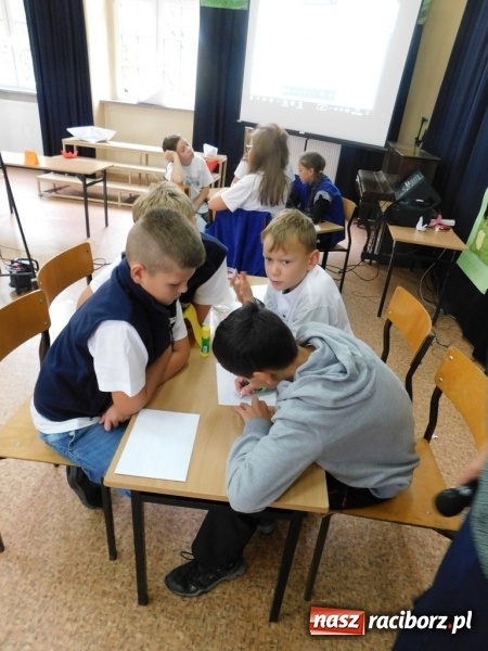 Zdjęcie w galerii na portalu naszraciborz.pl: Podsumowanie polsko-czeskiego projektu Janka i Honza- ekologiczni badacze w SP 4 wiadomości z regionu