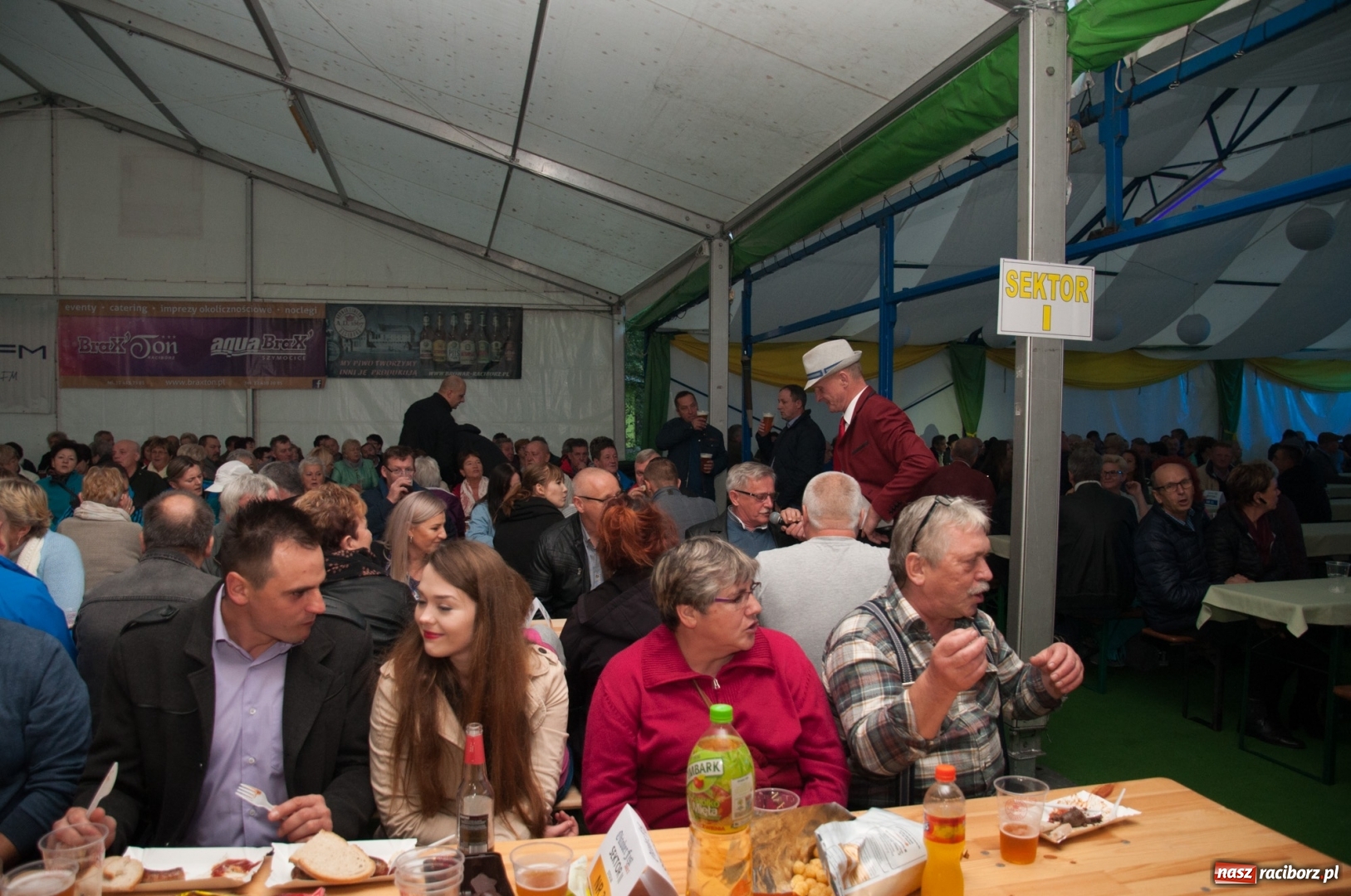 Zdjęcie w galerii na portalu naszraciborz.pl: Oktoberfest w Aquabrax Szymocice - święto piwa i doskonała zabawa  wiadomości z regionu