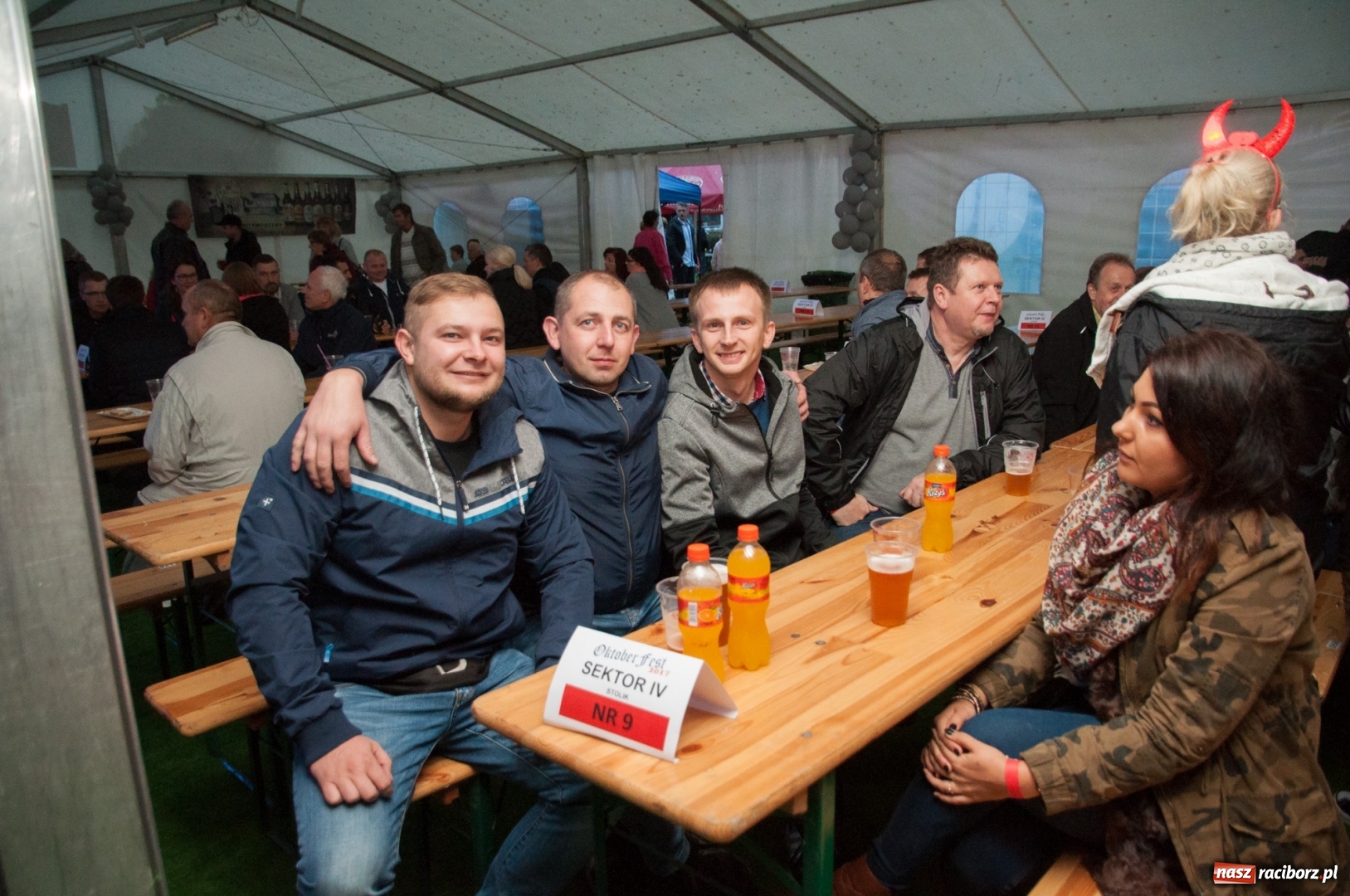 Zdjęcie w galerii na portalu naszraciborz.pl: Oktoberfest w Aquabrax Szymocice - święto piwa i doskonała zabawa  wiadomości z regionu