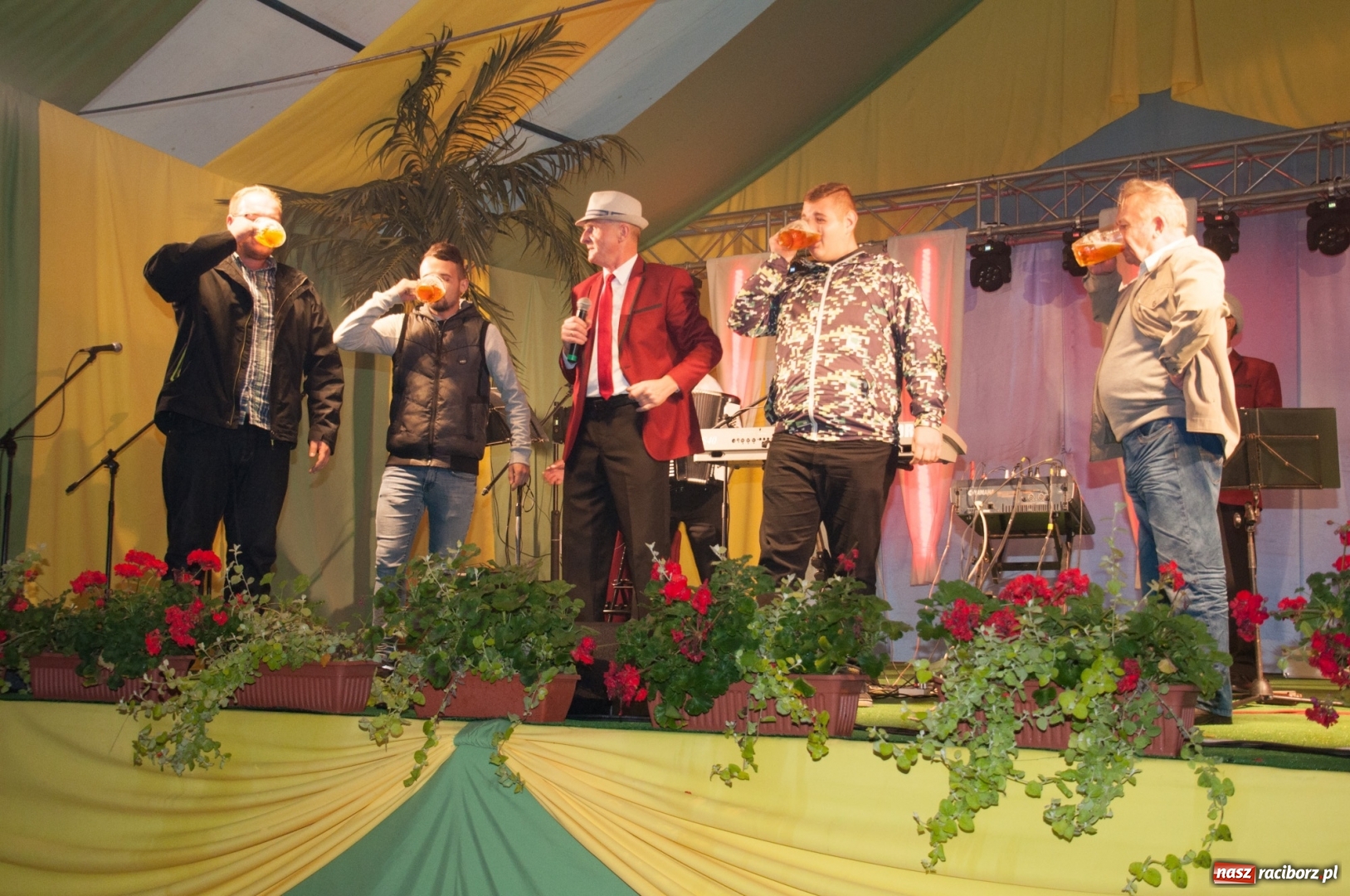 Zdjęcie w galerii na portalu naszraciborz.pl: Oktoberfest w Aquabrax Szymocice - święto piwa i doskonała zabawa  wiadomości z regionu