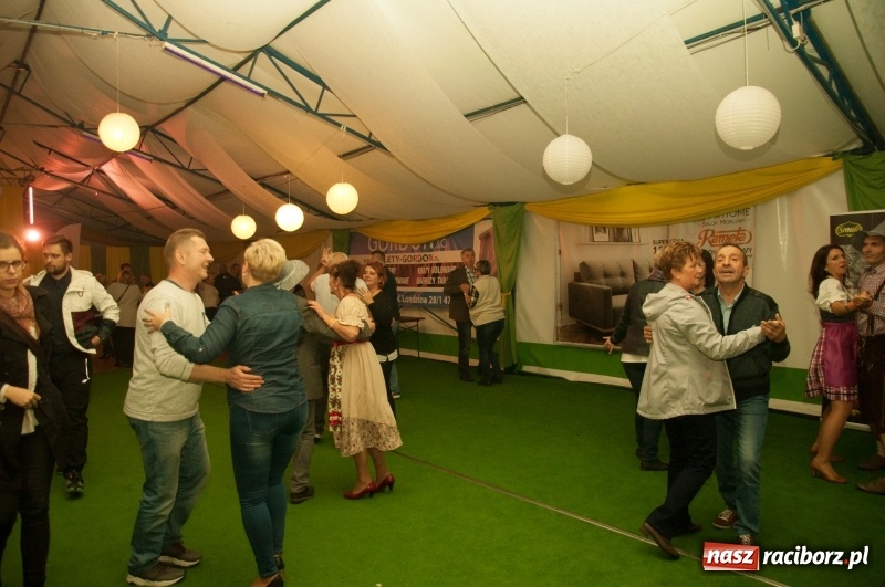 Zdjęcie w galerii na portalu naszraciborz.pl: Oktoberfest w Aquabrax Szymocice - święto piwa i doskonała zabawa  wiadomości z regionu