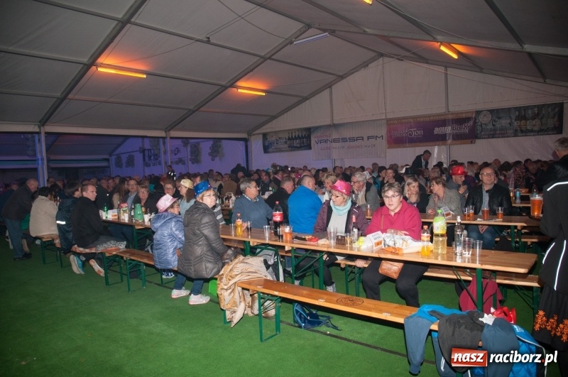 Zdjęcie w galerii na portalu naszraciborz.pl: Oktoberfest w Aquabrax Szymocice - święto piwa i doskonała zabawa  wiadomości z regionu