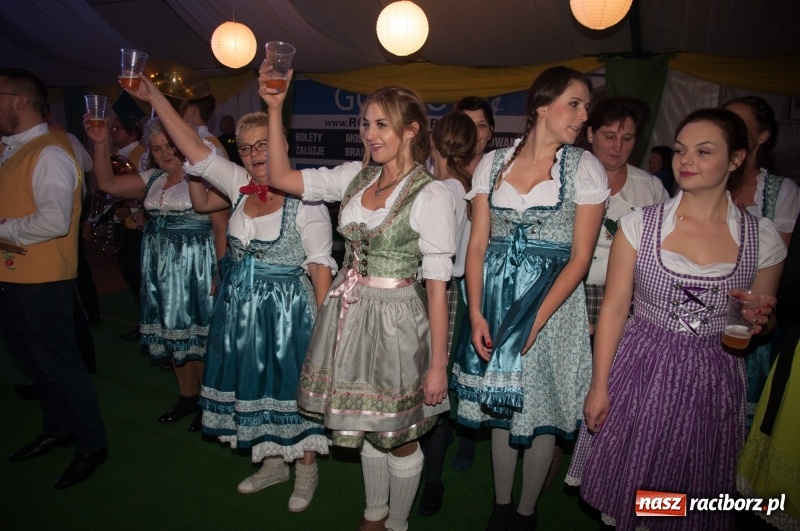 Zdjęcie w galerii na portalu naszraciborz.pl: Oktoberfest w Aquabrax Szymocice - święto piwa i doskonała zabawa  wiadomości z regionu