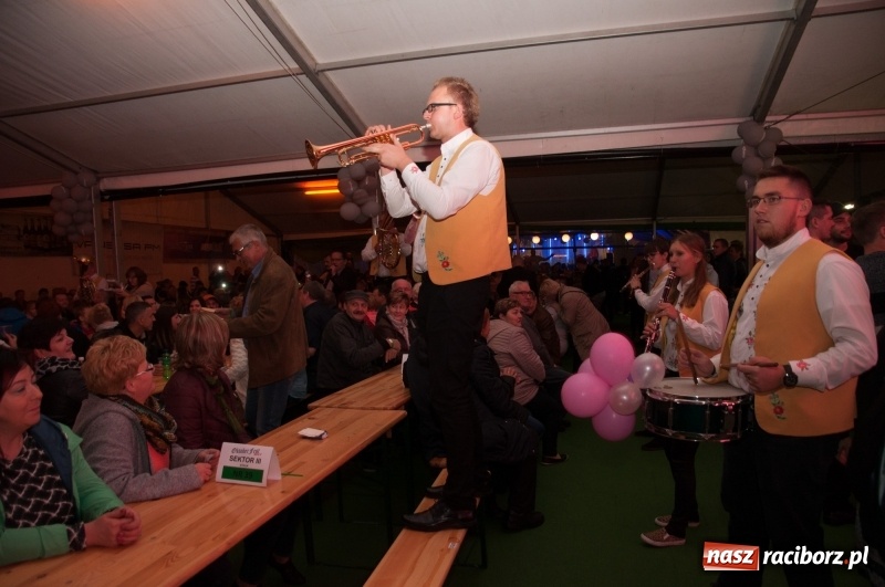 Zdjęcie w galerii na portalu naszraciborz.pl: Oktoberfest w Aquabrax Szymocice - święto piwa i doskonała zabawa  wiadomości z regionu