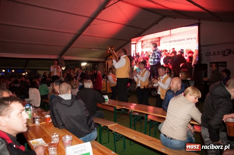 Zdjęcie w galerii na portalu naszraciborz.pl: Oktoberfest w Aquabrax Szymocice - święto piwa i doskonała zabawa  wiadomości z regionu