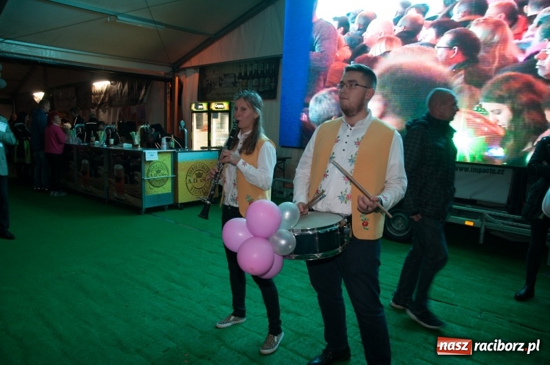 Zdjęcie w galerii na portalu naszraciborz.pl: Oktoberfest w Aquabrax Szymocice - święto piwa i doskonała zabawa  wiadomości z regionu