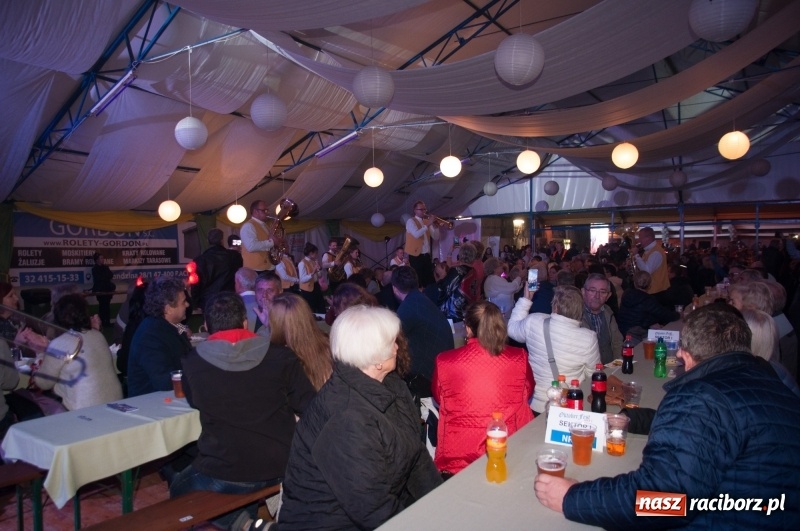 Zdjęcie w galerii na portalu naszraciborz.pl: Oktoberfest w Aquabrax Szymocice - święto piwa i doskonała zabawa  wiadomości z regionu