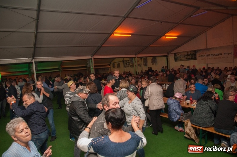 Zdjęcie w galerii na portalu naszraciborz.pl: Oktoberfest w Aquabrax Szymocice - święto piwa i doskonała zabawa  wiadomości z regionu