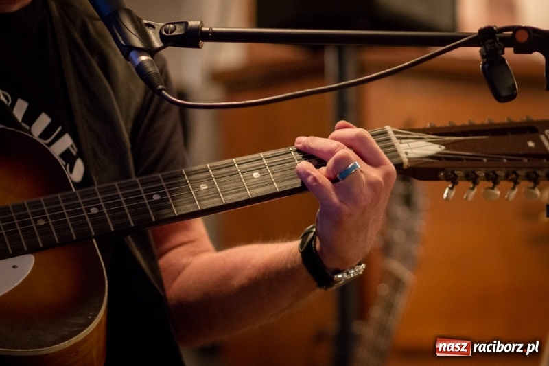 Zdjęcie w galerii na portalu naszraciborz.pl: Motywy bluesa tym razem w Młynie  wiadomości z regionu