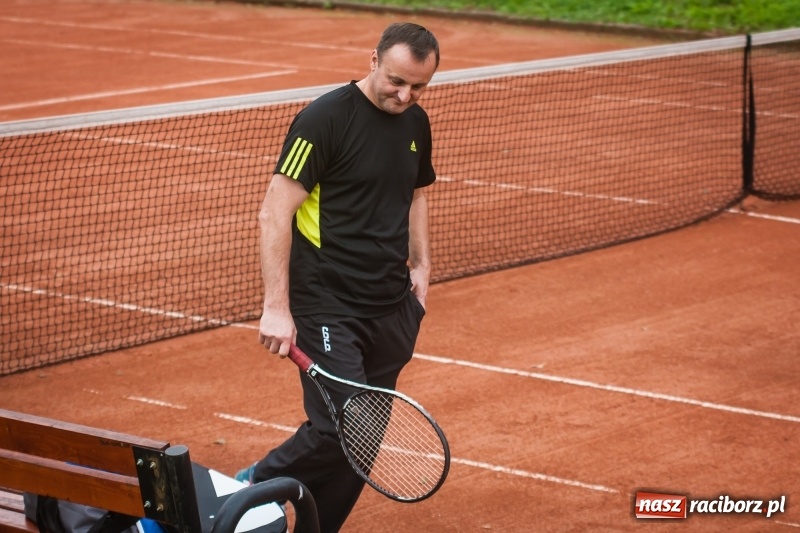 Zdjęcie w galerii na portalu naszraciborz.pl: Mistrzostwa Raciborza w tenisie ziemnym na kortach OSiR-u wiadomości z regionu
