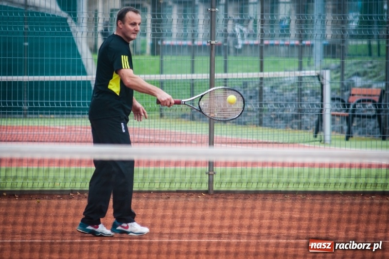 Zdjęcie w galerii na portalu naszraciborz.pl: Mistrzostwa Raciborza w tenisie ziemnym na kortach OSiR-u wiadomości z regionu