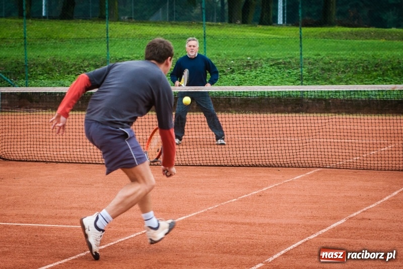 Zdjęcie w galerii na portalu naszraciborz.pl: Mistrzostwa Raciborza w tenisie ziemnym na kortach OSiR-u wiadomości z regionu