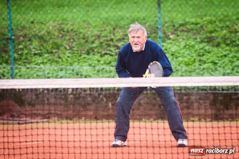 Zdjęcie w galerii na portalu naszraciborz.pl: Mistrzostwa Raciborza w tenisie ziemnym na kortach OSiR-u wiadomości z regionu