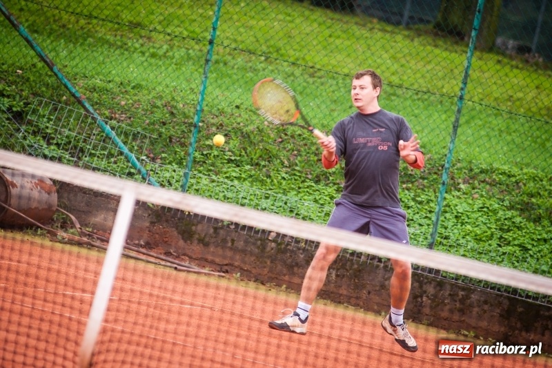 Zdjęcie w galerii na portalu naszraciborz.pl: Mistrzostwa Raciborza w tenisie ziemnym na kortach OSiR-u wiadomości z regionu