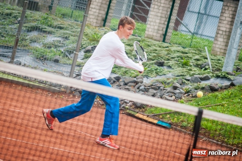 Zdjęcie w galerii na portalu naszraciborz.pl: Mistrzostwa Raciborza w tenisie ziemnym na kortach OSiR-u wiadomości z regionu