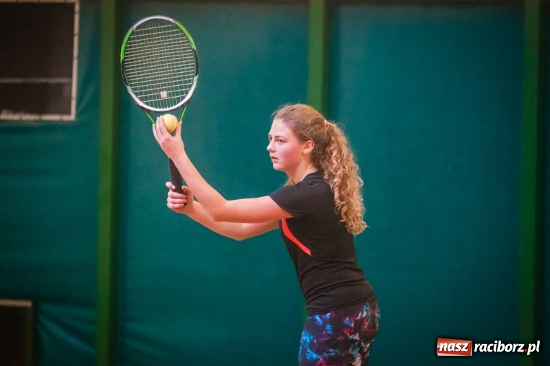Zdjęcie w galerii na portalu naszraciborz.pl: Mistrzostwa Raciborza w tenisie ziemnym na kortach OSiR-u wiadomości z regionu