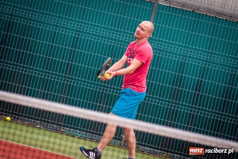 Zdjęcie w galerii na portalu naszraciborz.pl: Mistrzostwa Raciborza w tenisie ziemnym na kortach OSiR-u wiadomości z regionu