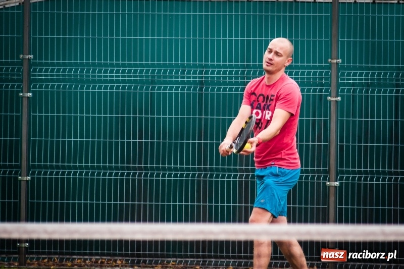 Zdjęcie w galerii na portalu naszraciborz.pl: Mistrzostwa Raciborza w tenisie ziemnym na kortach OSiR-u wiadomości z regionu